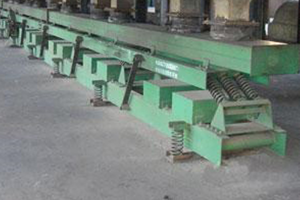 什么是慣性振動(dòng)輸送機(jī)，性能特征概述